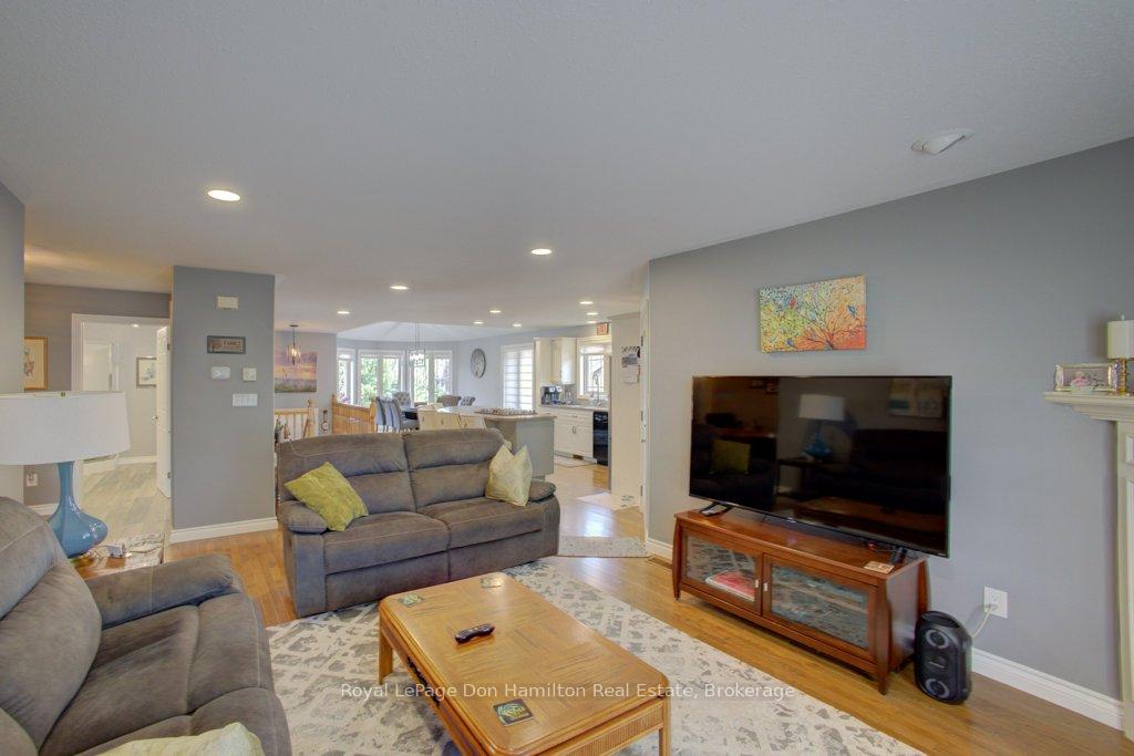 Photo 5 of 160 Armstrong Street W, North Perth, Listowel — HOMEH