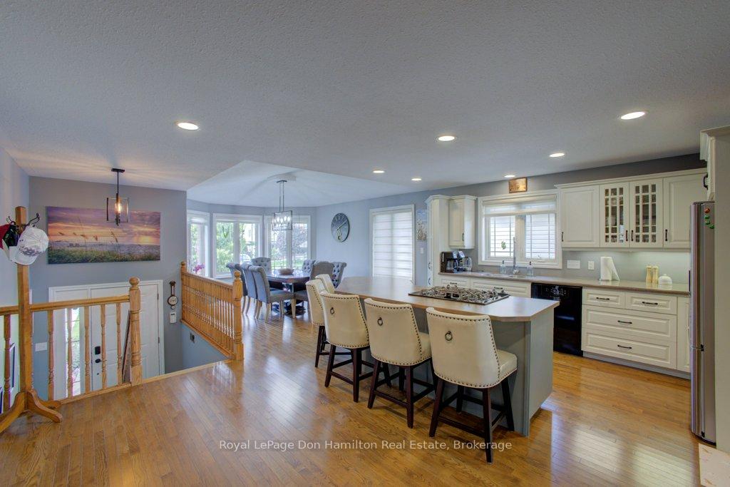 Photo 7 of 160 Armstrong Street W, North Perth, Listowel — HOMEH