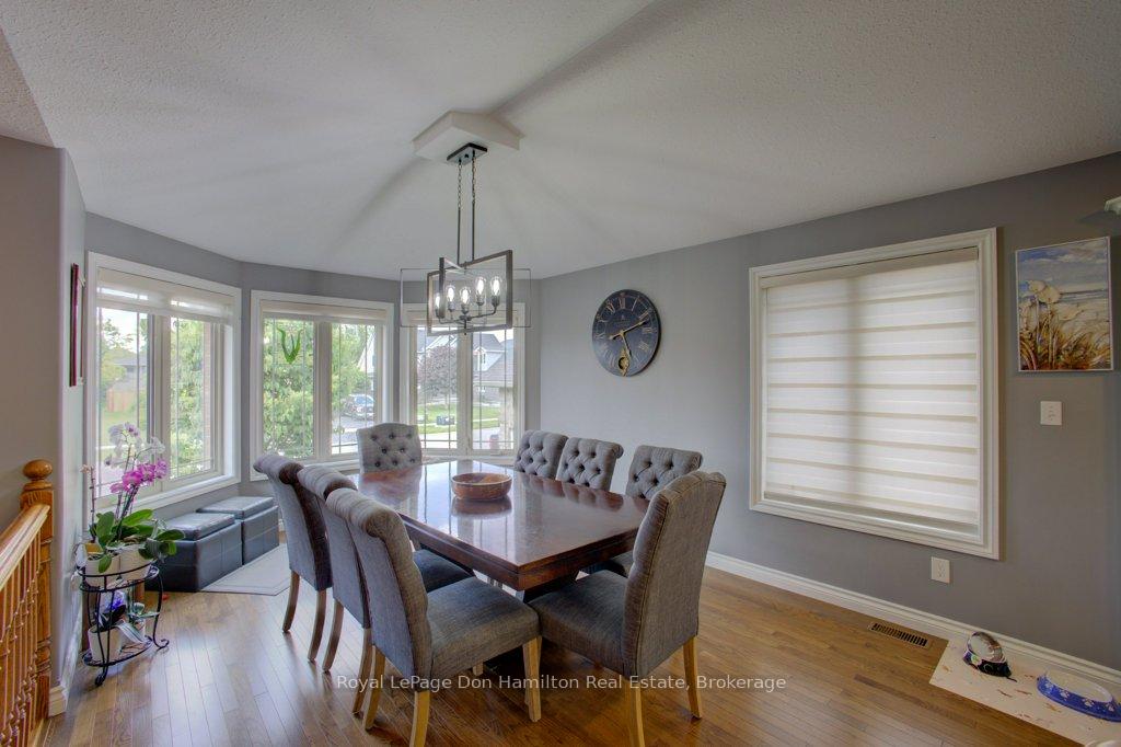 Photo 8 of 160 Armstrong Street W, North Perth, Listowel — HOMEH