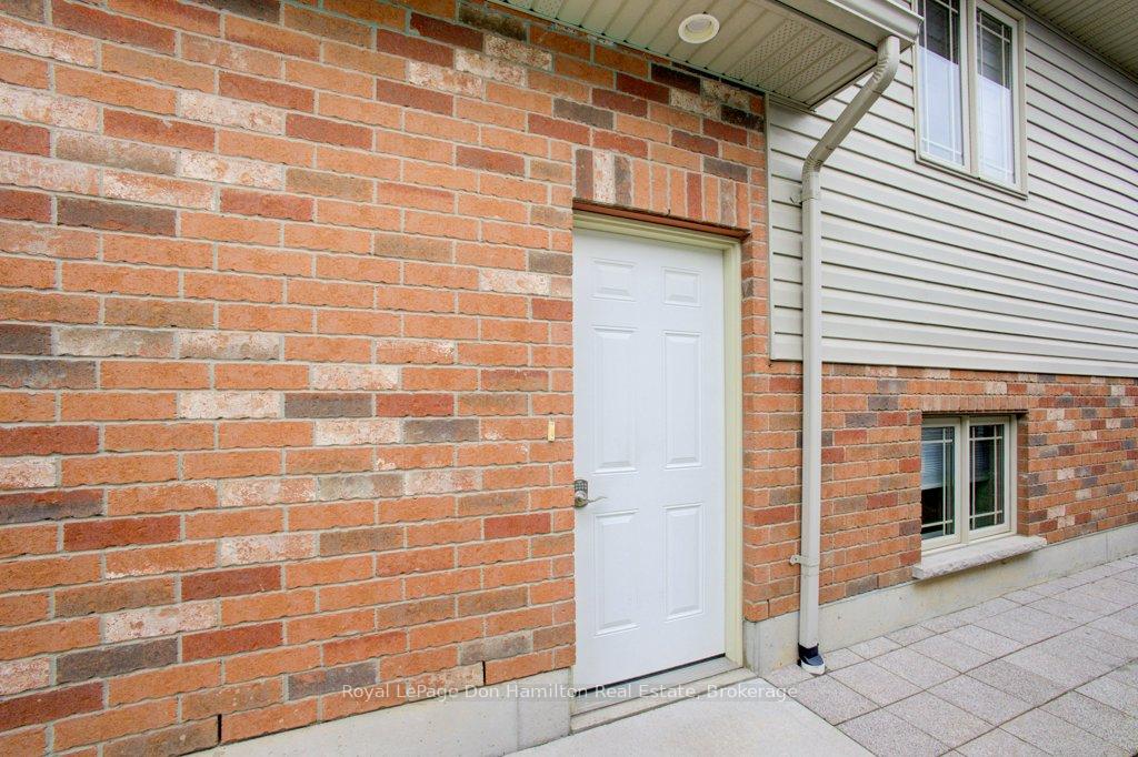 Photo 23 of 160 Armstrong Street W, North Perth, Listowel — HOMEH