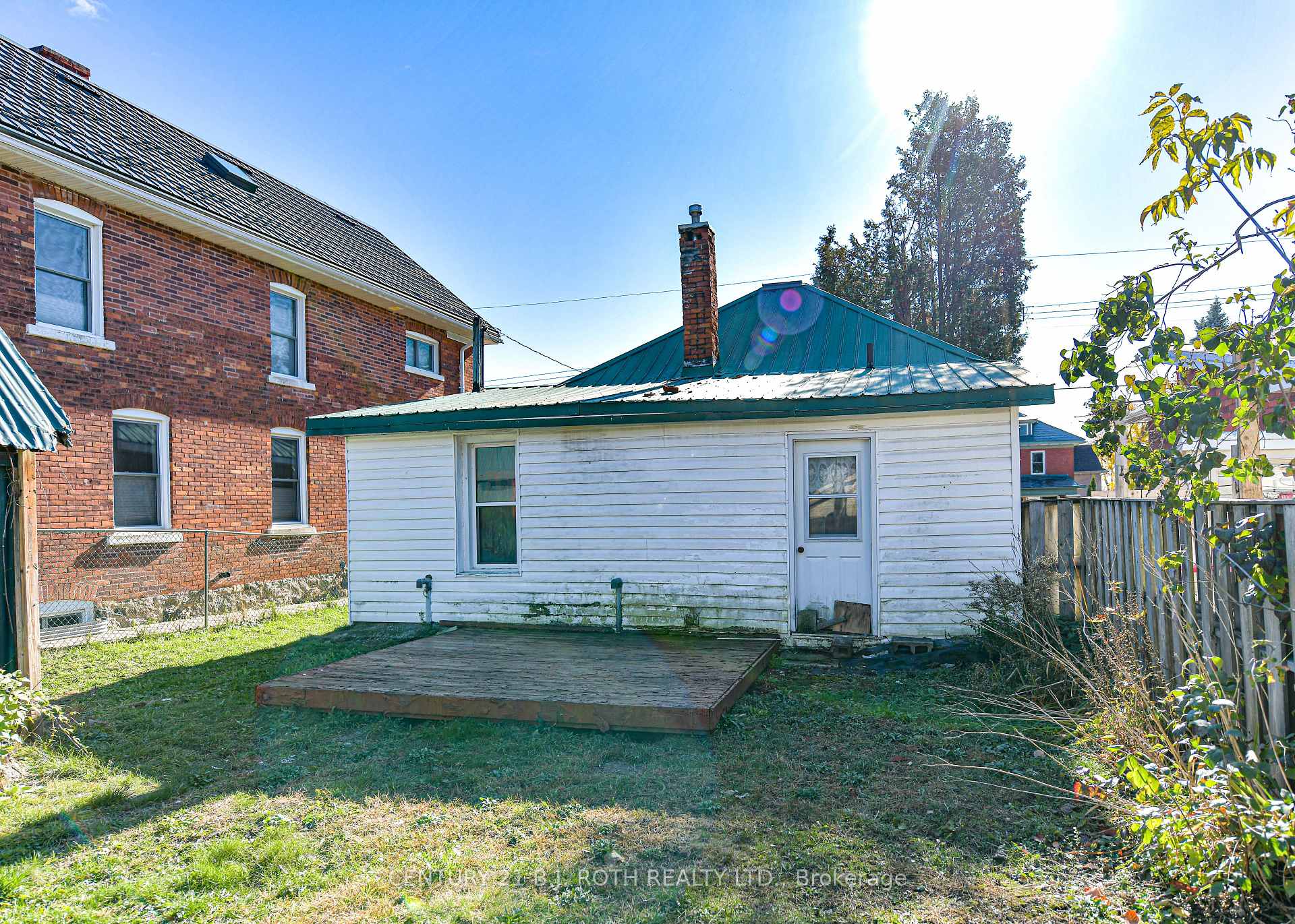 Photo 4 of 136 Coldwater Road W, Orillia — HOMEH