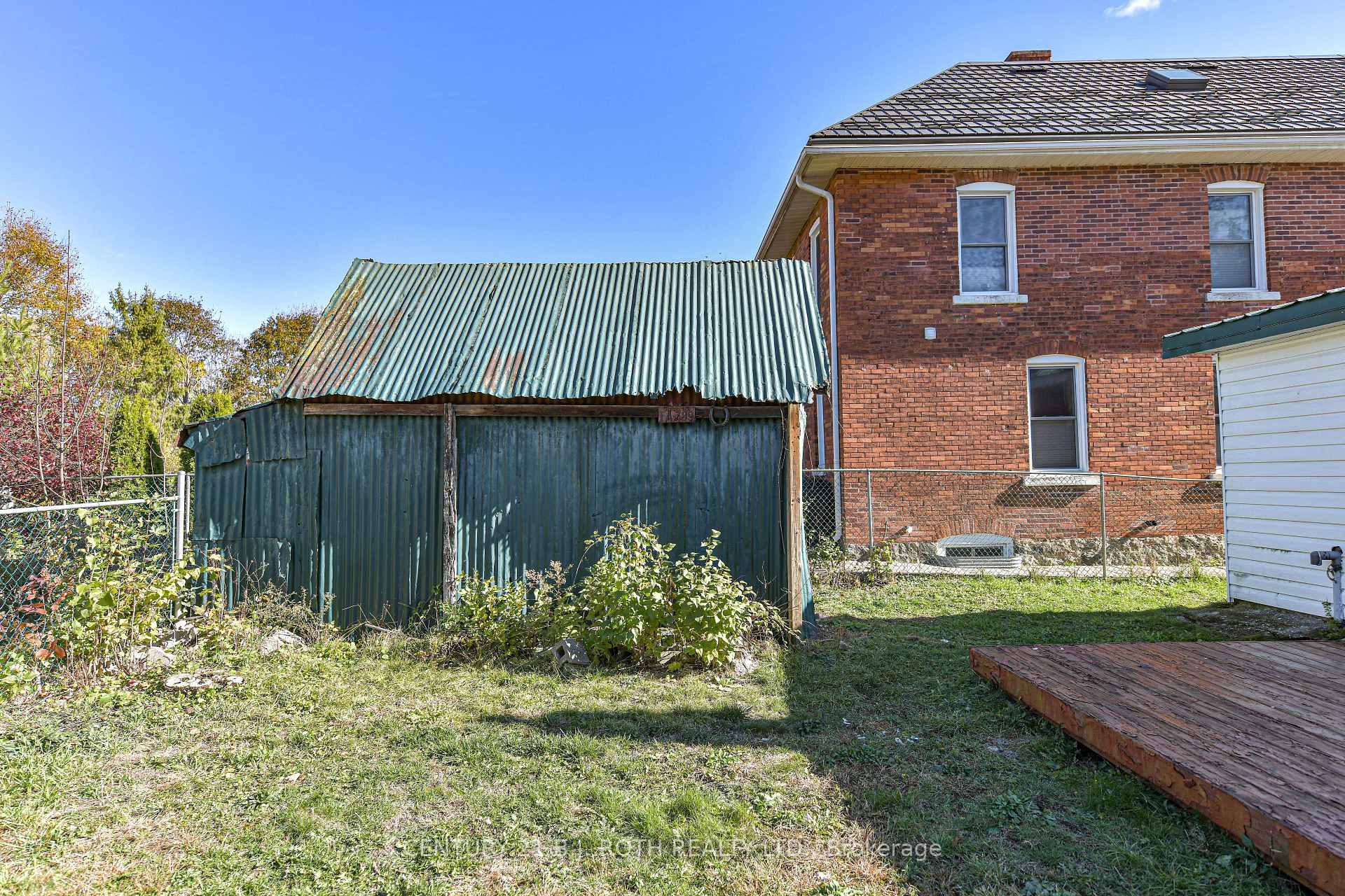 Photo 5 of 136 Coldwater Road W, Orillia — HOMEH