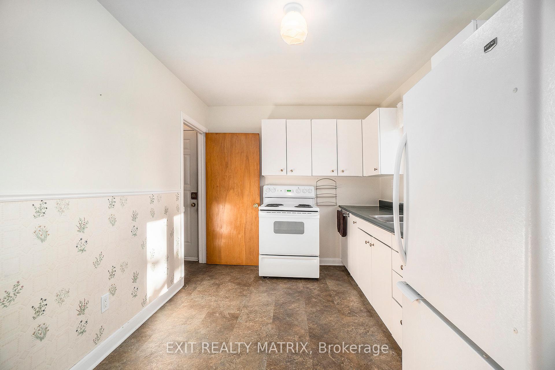 Photo 6 of 629 Gardenvale Road, Ottawa, Castle Heights/Rideau High — HOMEH