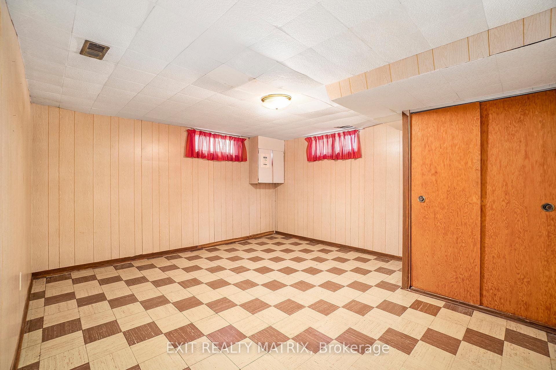 Photo 24 of 629 Gardenvale Road, Ottawa, Castle Heights/Rideau High — HOMEH