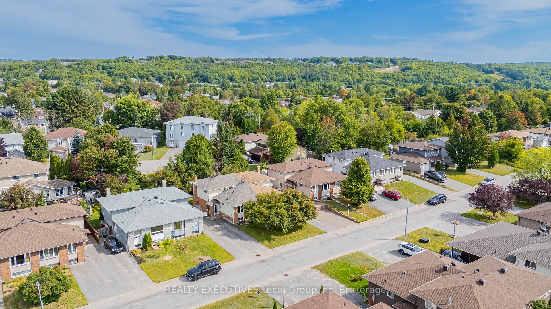 Photo 3 of 534 Bromley Avenue, North Bay, Widdifield — HOMEH
