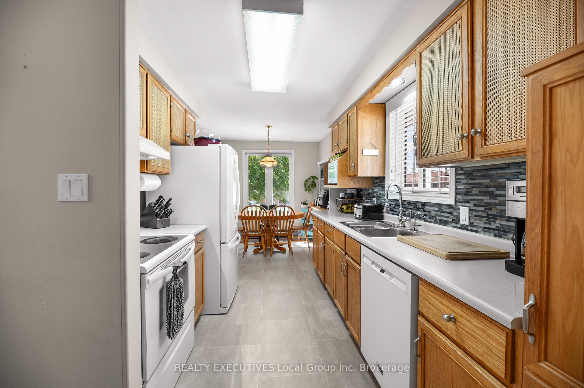 Photo 11 of 534 Bromley Avenue, North Bay, Widdifield — HOMEH