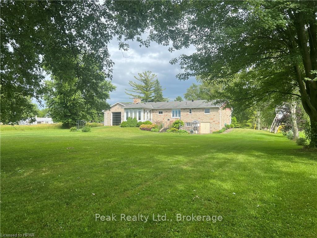 Photo 7 of 734 Josephine Street N, North Huron, Wingham — HOMEH