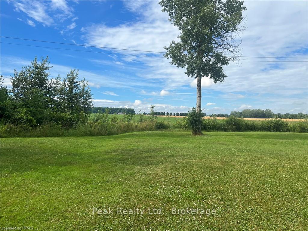 Photo 19 of 734 Josephine Street N, North Huron, Wingham — HOMEH