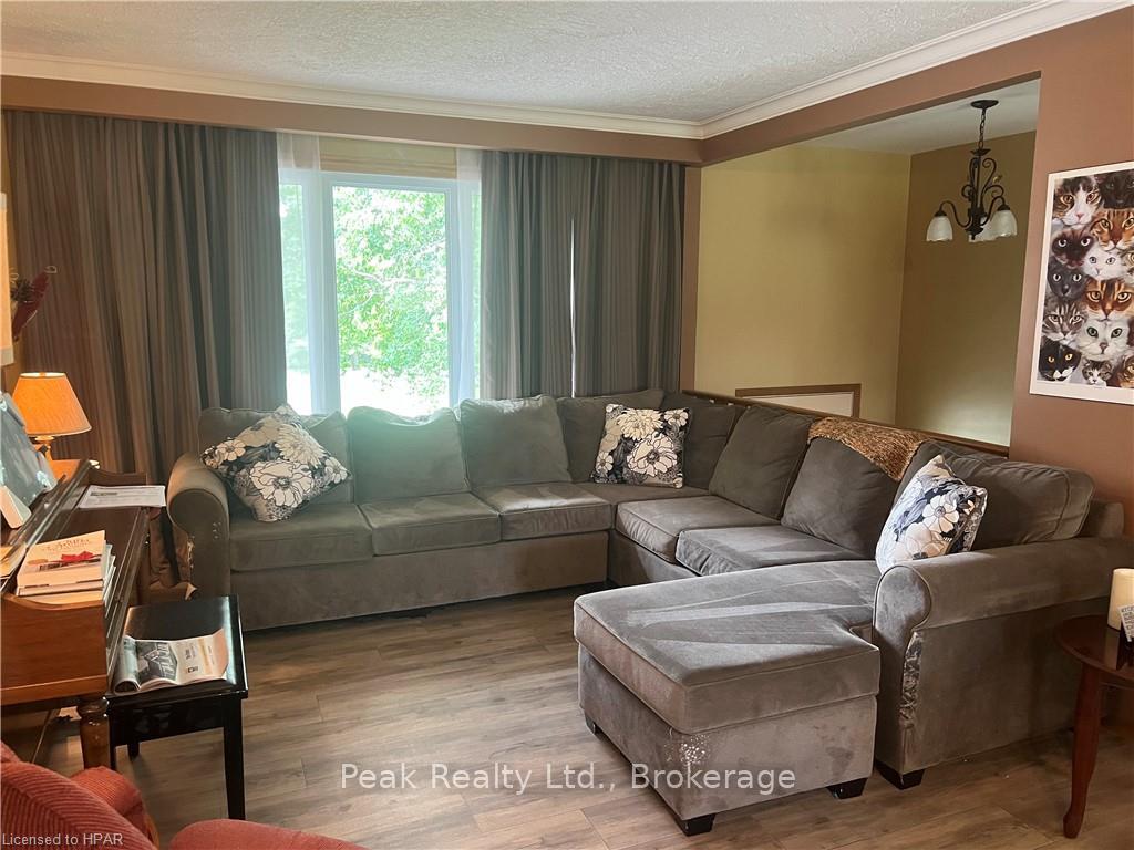 Photo 32 of 734 Josephine Street N, North Huron, Wingham — HOMEH