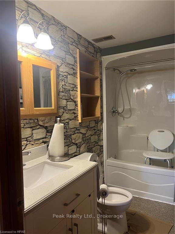 Photo 42 of 734 Josephine Street N, North Huron, Wingham — HOMEH