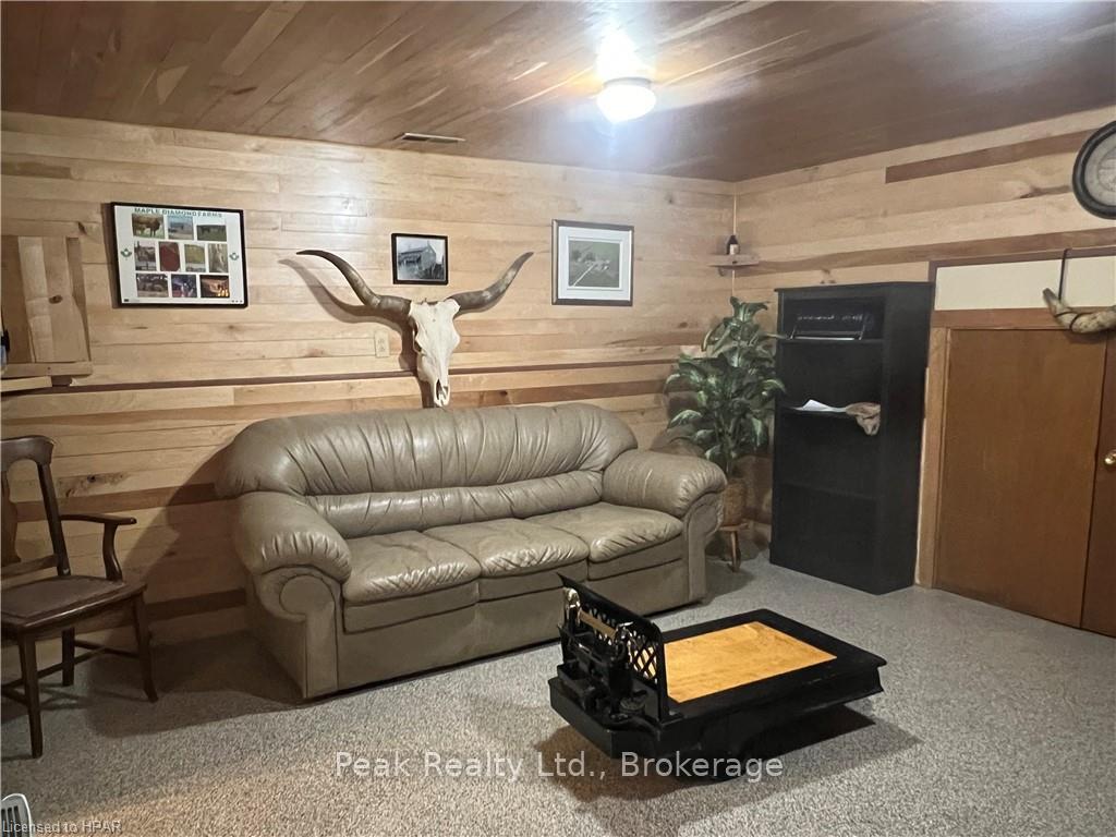 Photo 44 of 734 Josephine Street N, North Huron, Wingham — HOMEH
