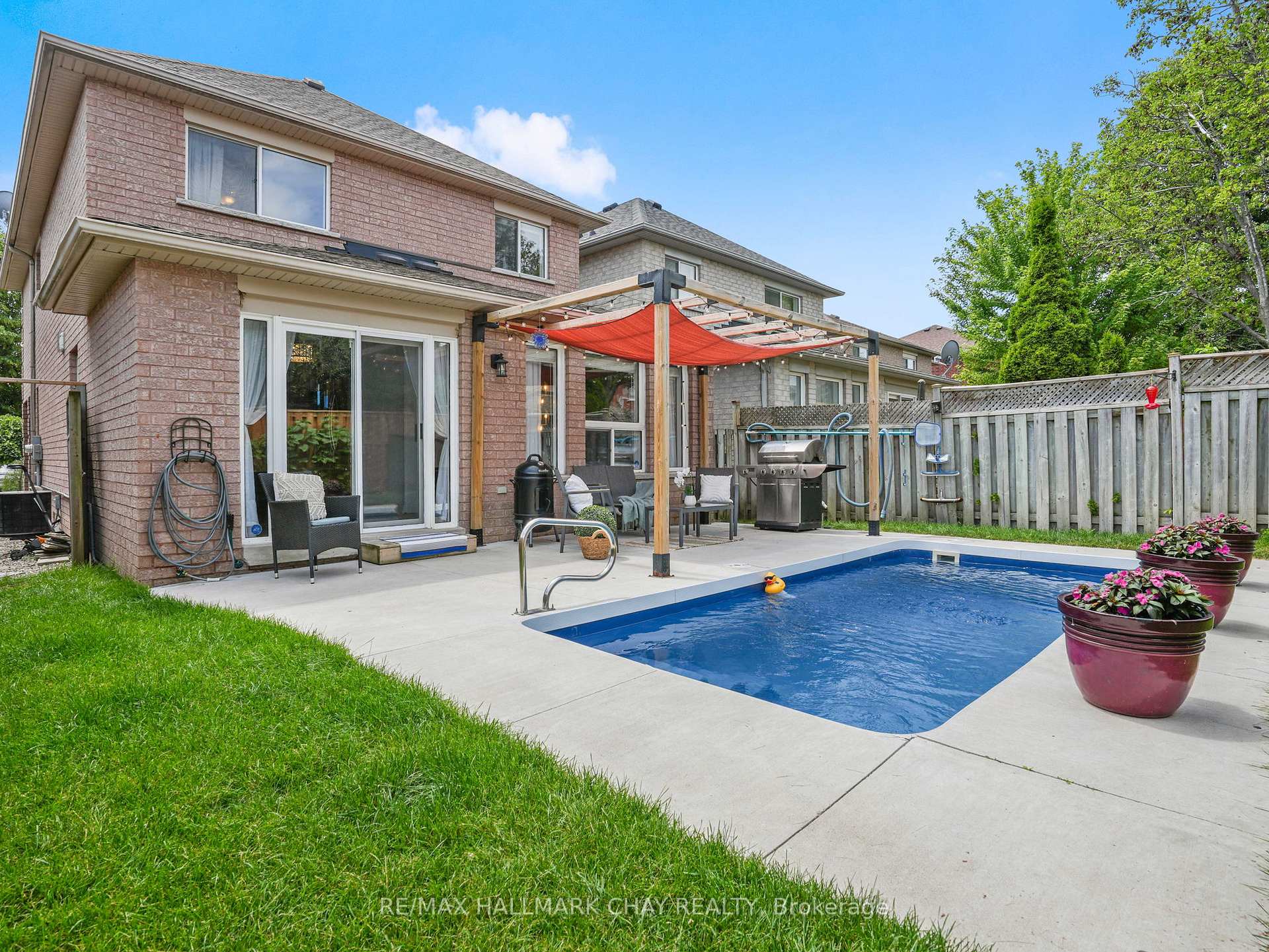 Photo 2 of 108 Henderson Crescent, New Tecumseth, Alliston — HOMEH