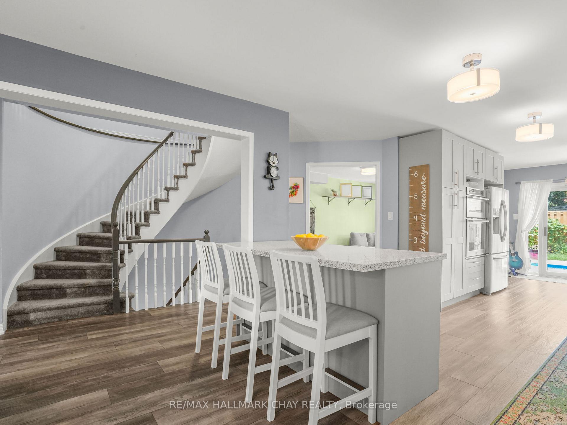 Photo 10 of 108 Henderson Crescent, New Tecumseth, Alliston — HOMEH