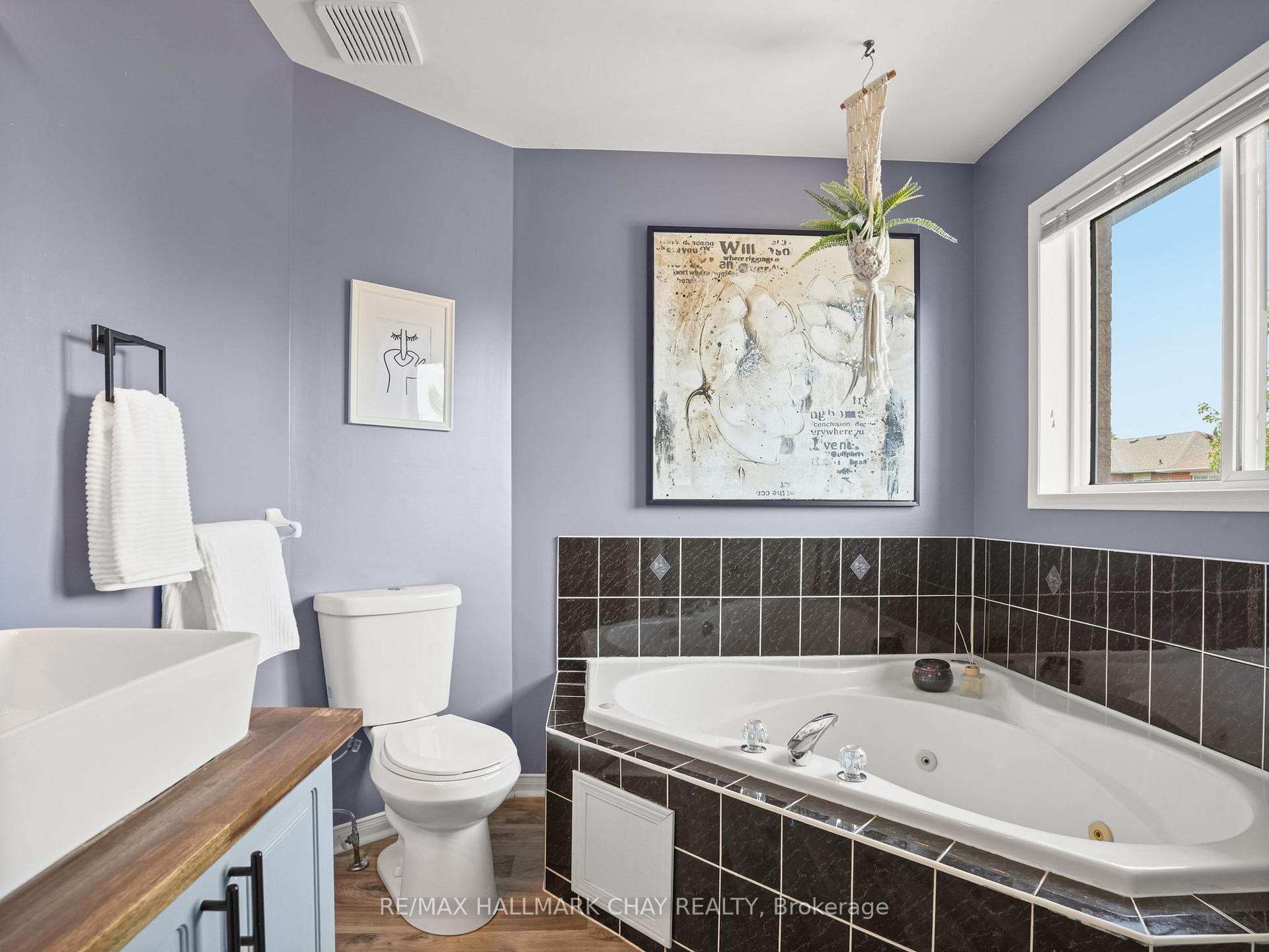 Photo 30 of 108 Henderson Crescent, New Tecumseth, Alliston — HOMEH