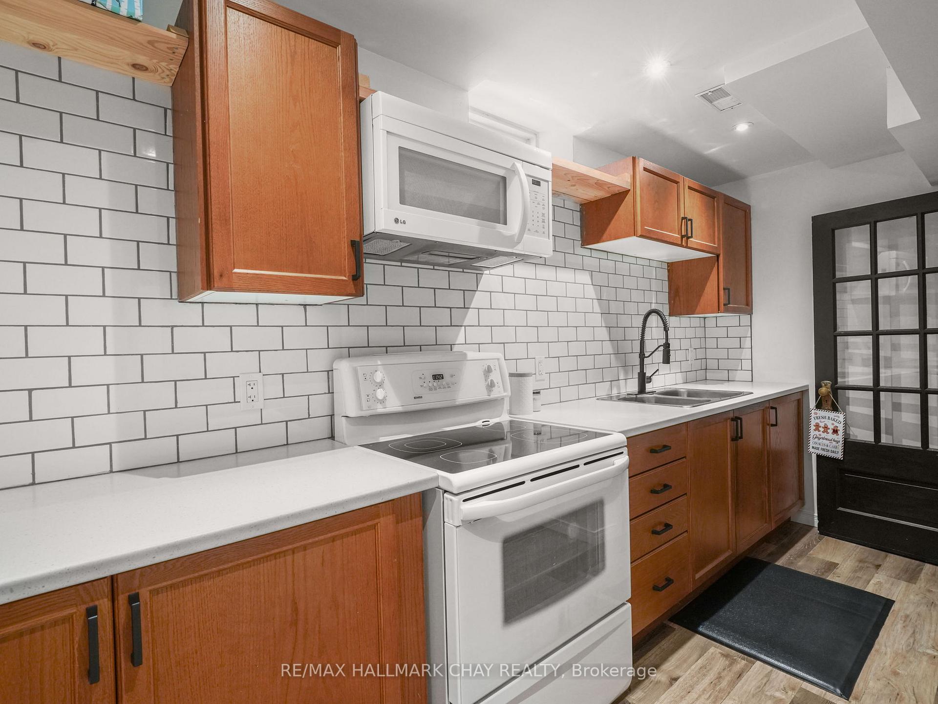 Photo 38 of 108 Henderson Crescent, New Tecumseth, Alliston — HOMEH