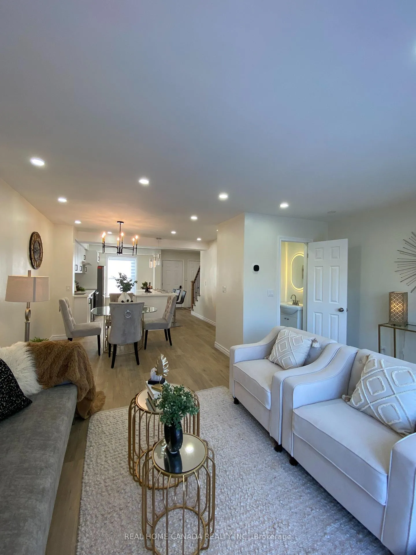 Photo 4 of 1088 Venus Crescent, Oshawa, Lakeview — HOMEH