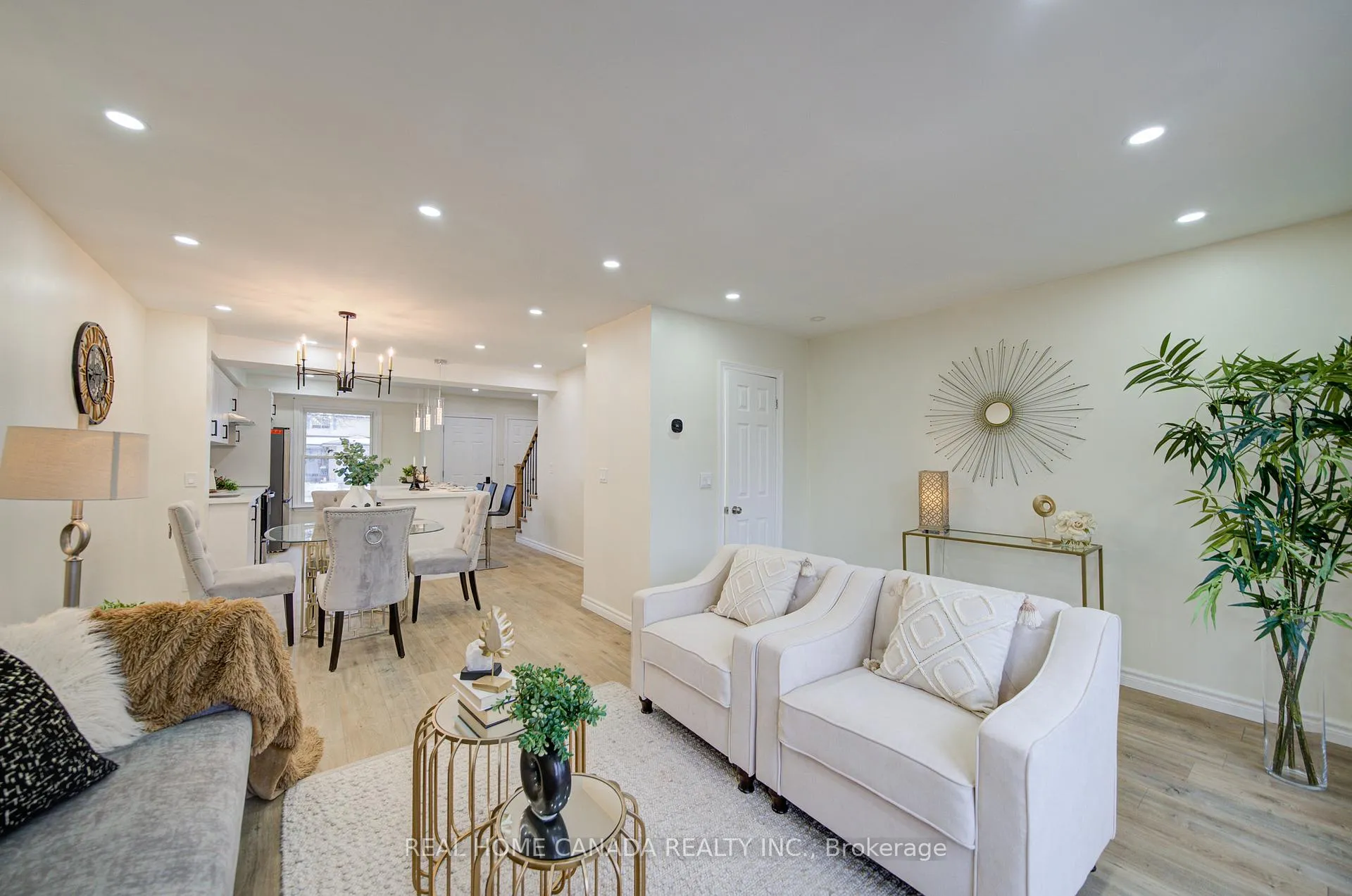Photo 10 of 1088 Venus Crescent, Oshawa, Lakeview — HOMEH