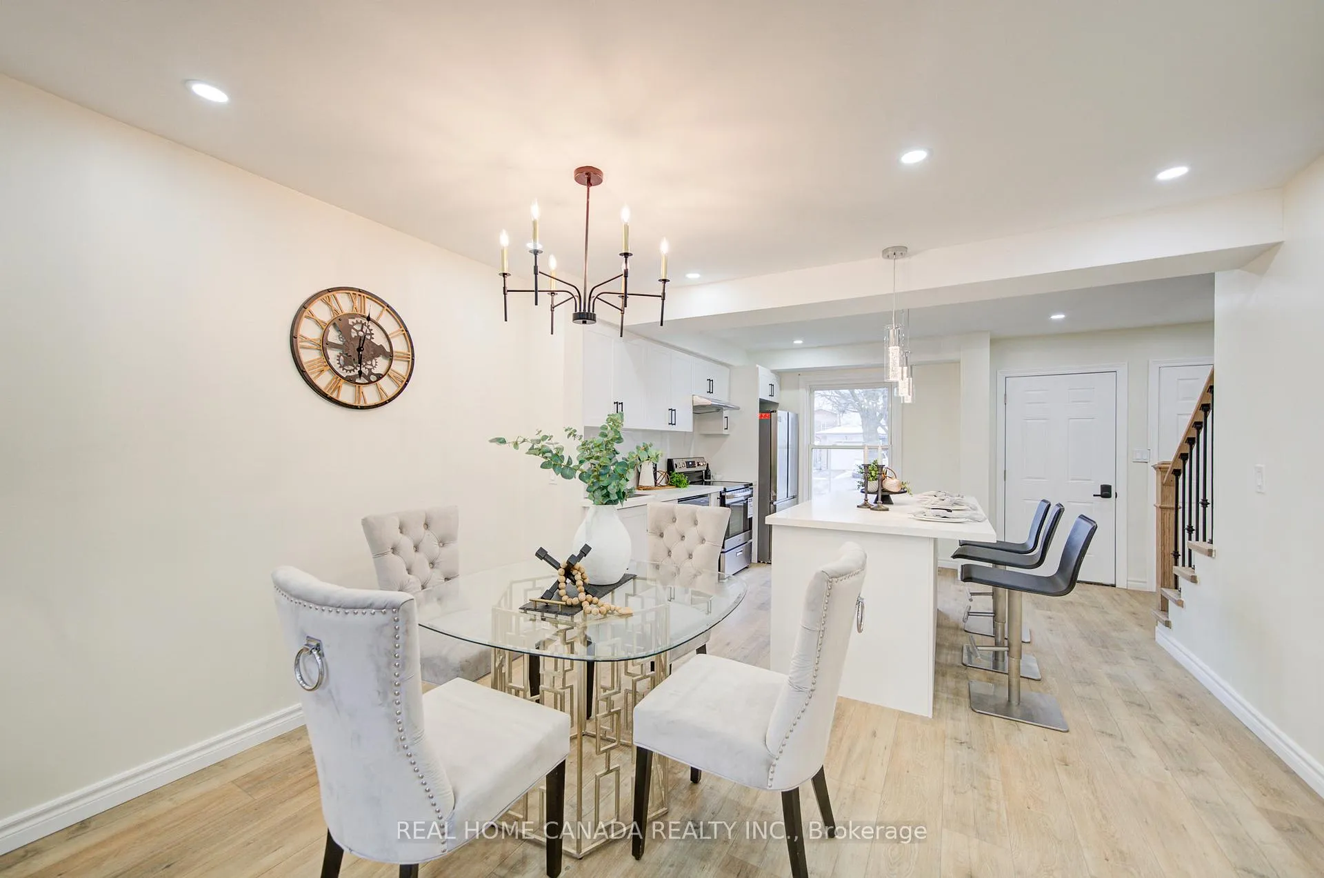 Photo 11 of 1088 Venus Crescent, Oshawa, Lakeview — HOMEH