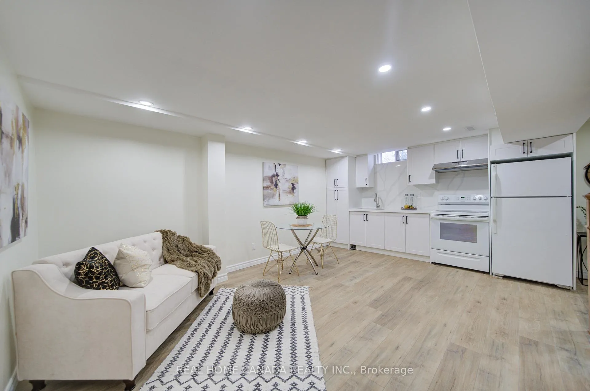 Photo 34 of 1088 Venus Crescent, Oshawa, Lakeview — HOMEH