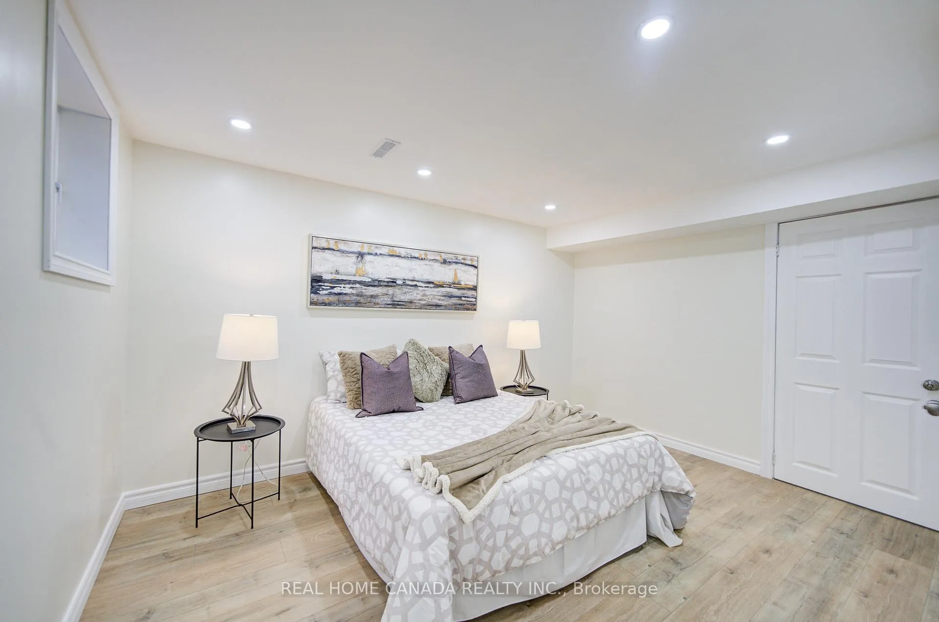 Photo 40 of 1088 Venus Crescent, Oshawa, Lakeview — HOMEH