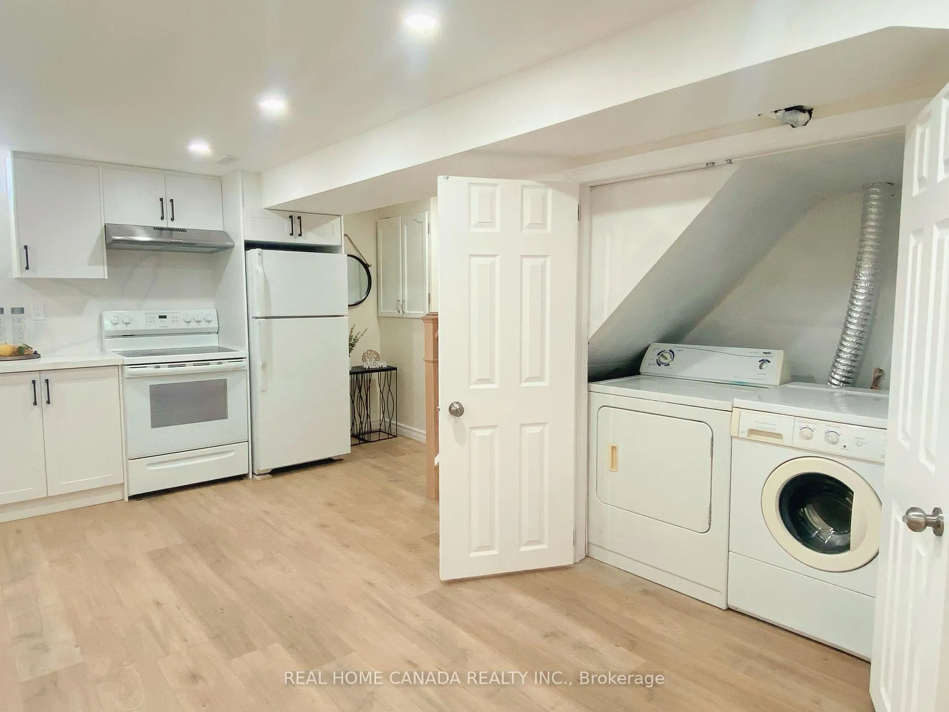 Photo 44 of 1088 Venus Crescent, Oshawa, Lakeview — HOMEH