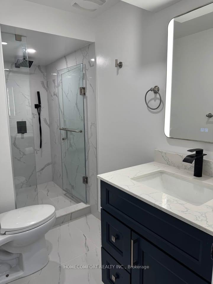 Photo 6 of 10 Ivan Daniels Drive, Markham, Middlefield — HOMEH