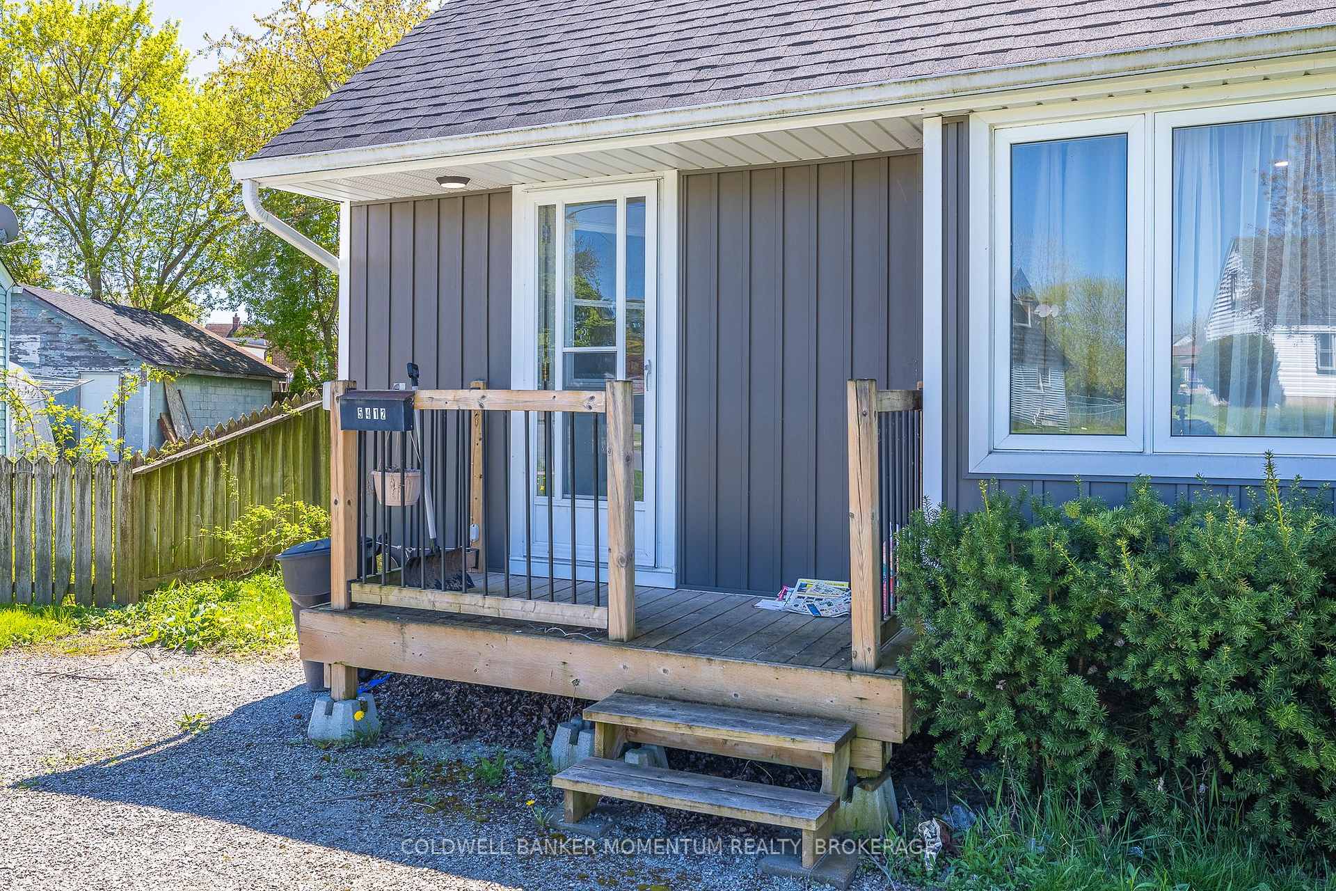 Photo 5 of 5412 Houck Drive, Niagara Falls, Cherrywood — HOMEH
