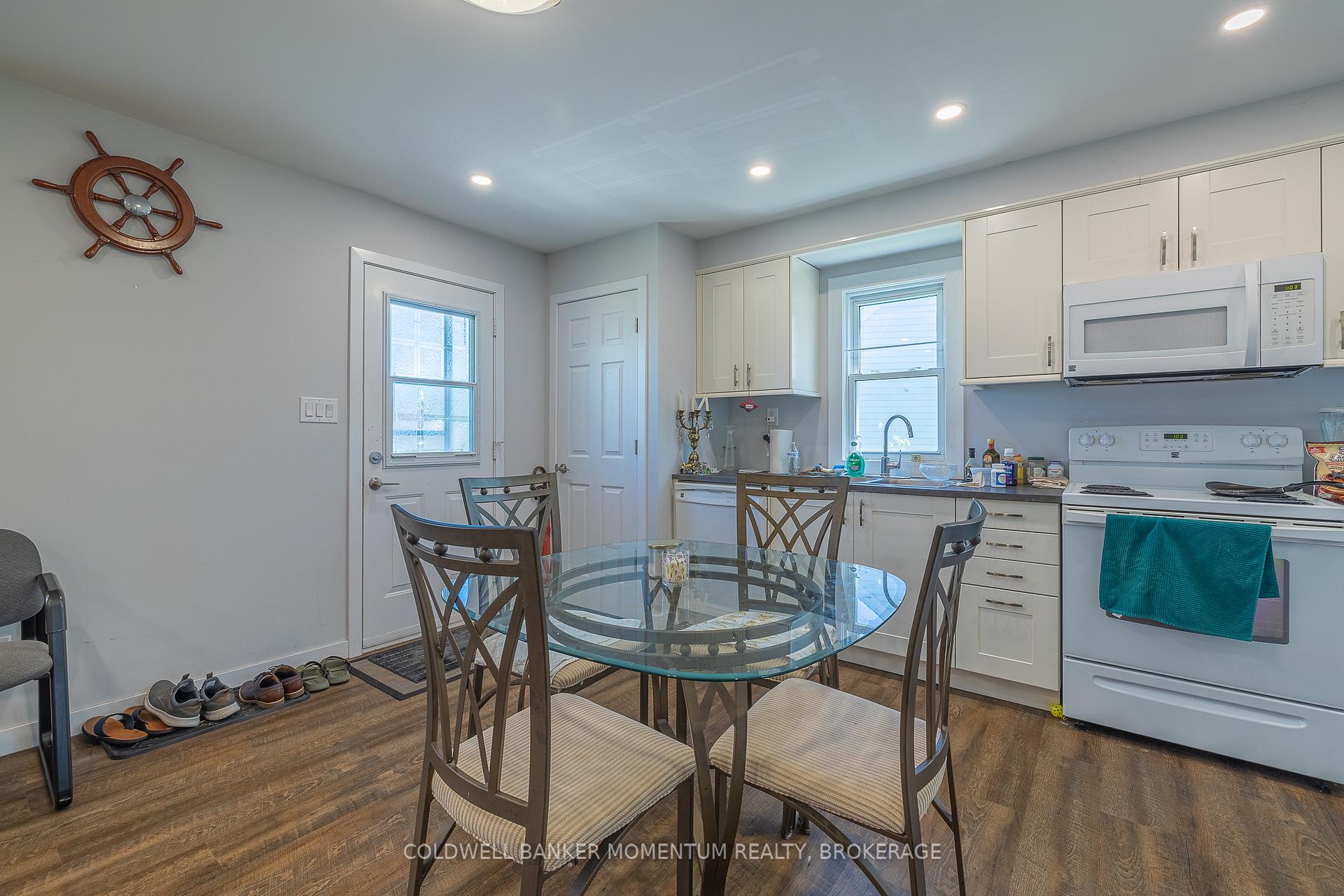 Photo 12 of 5412 Houck Drive, Niagara Falls, Cherrywood — HOMEH
