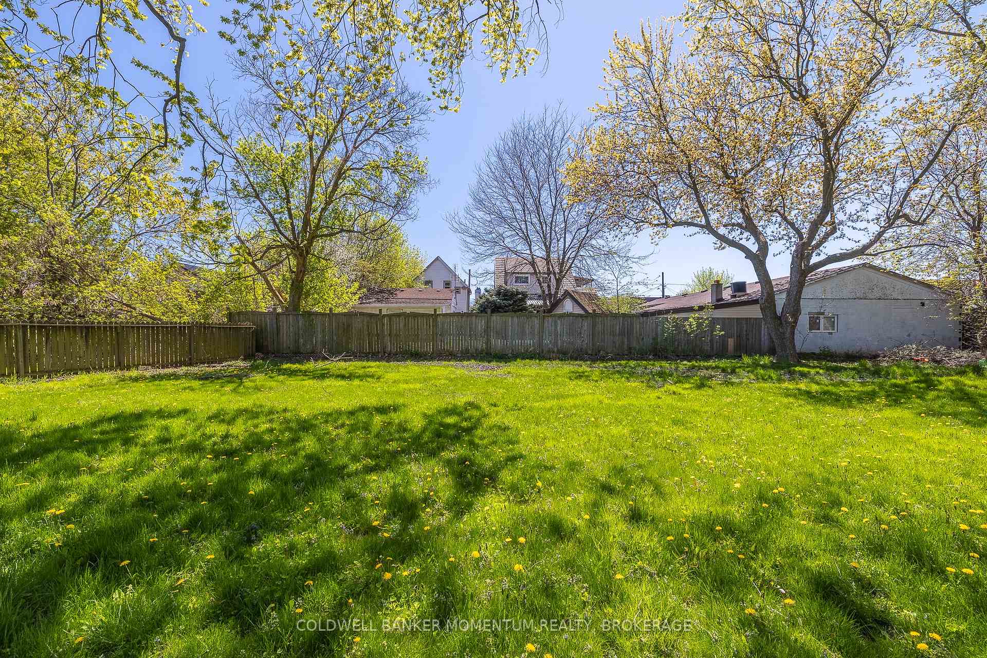 Photo 32 of 5412 Houck Drive, Niagara Falls, Cherrywood — HOMEH