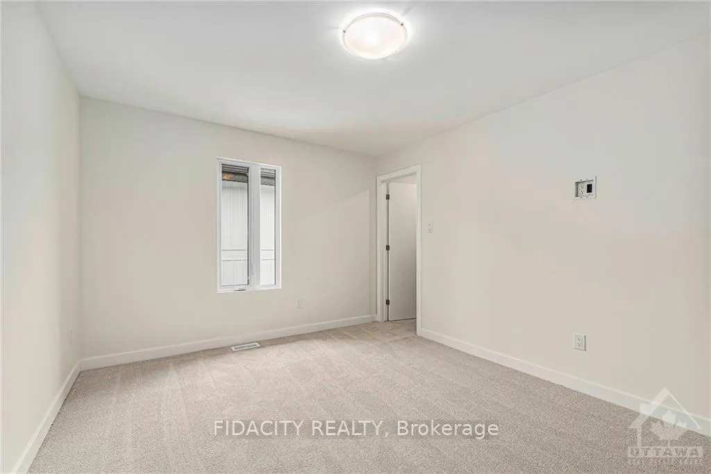 Photo 12 of 634 Hochelaga Street, Ottawa, Carson Meadows — HOMEH