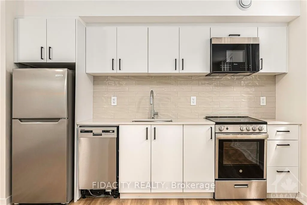 Photo 19 of 634 Hochelaga Street, Ottawa, Carson Meadows — HOMEH