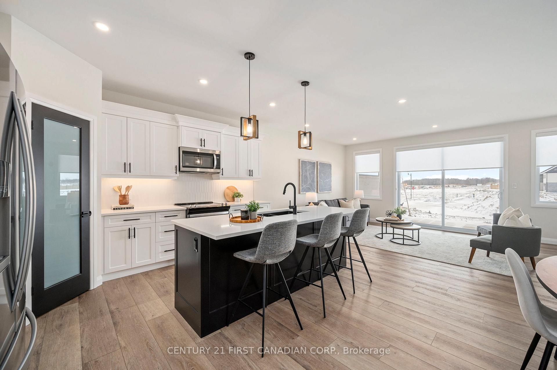 Photo 10 of Unit 3, 32 Postma Crescent, North Middlesex, Alisa Craig — HOMEH