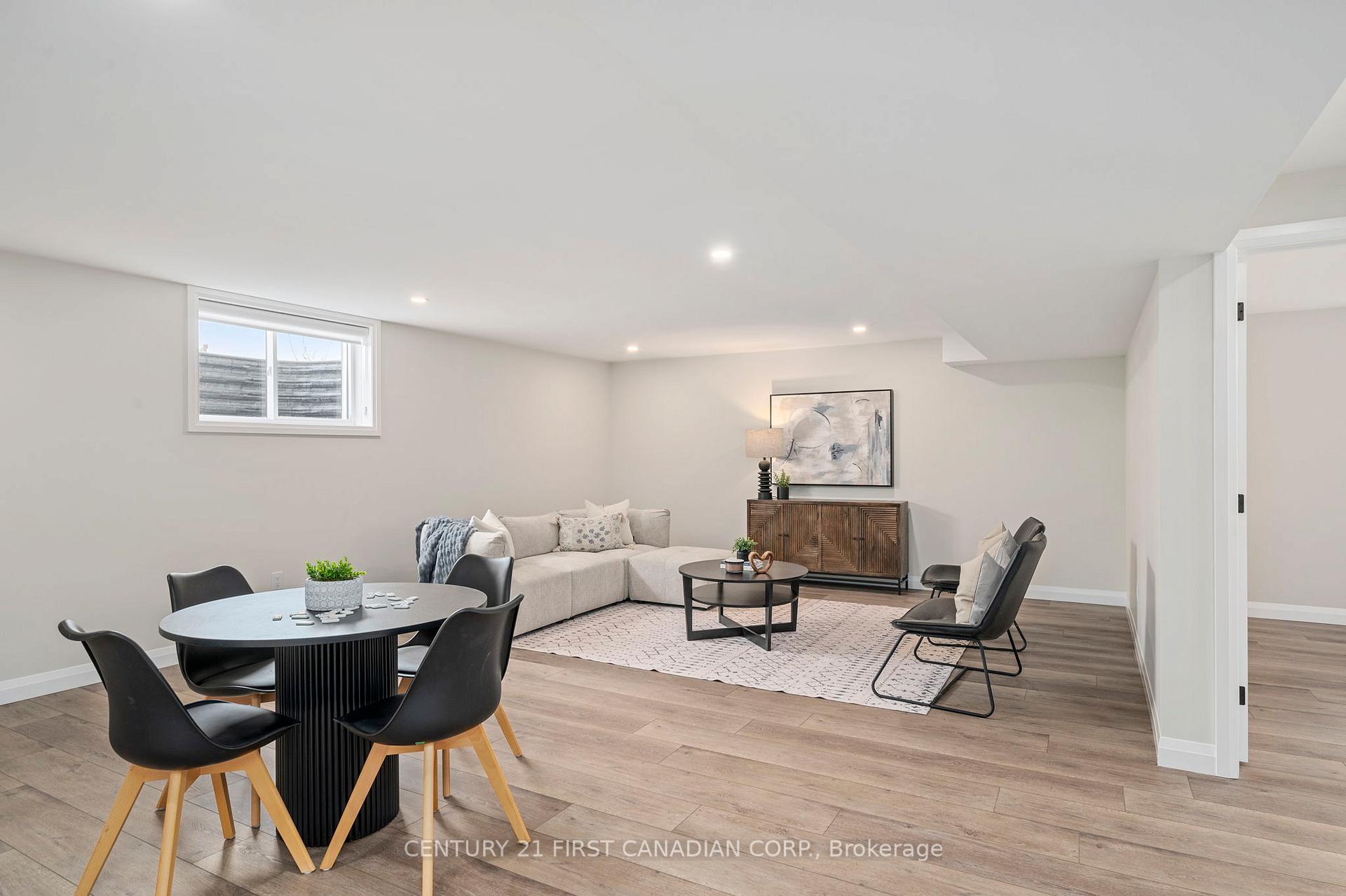 Photo 23 of Unit 3, 32 Postma Crescent, North Middlesex, Alisa Craig — HOMEH