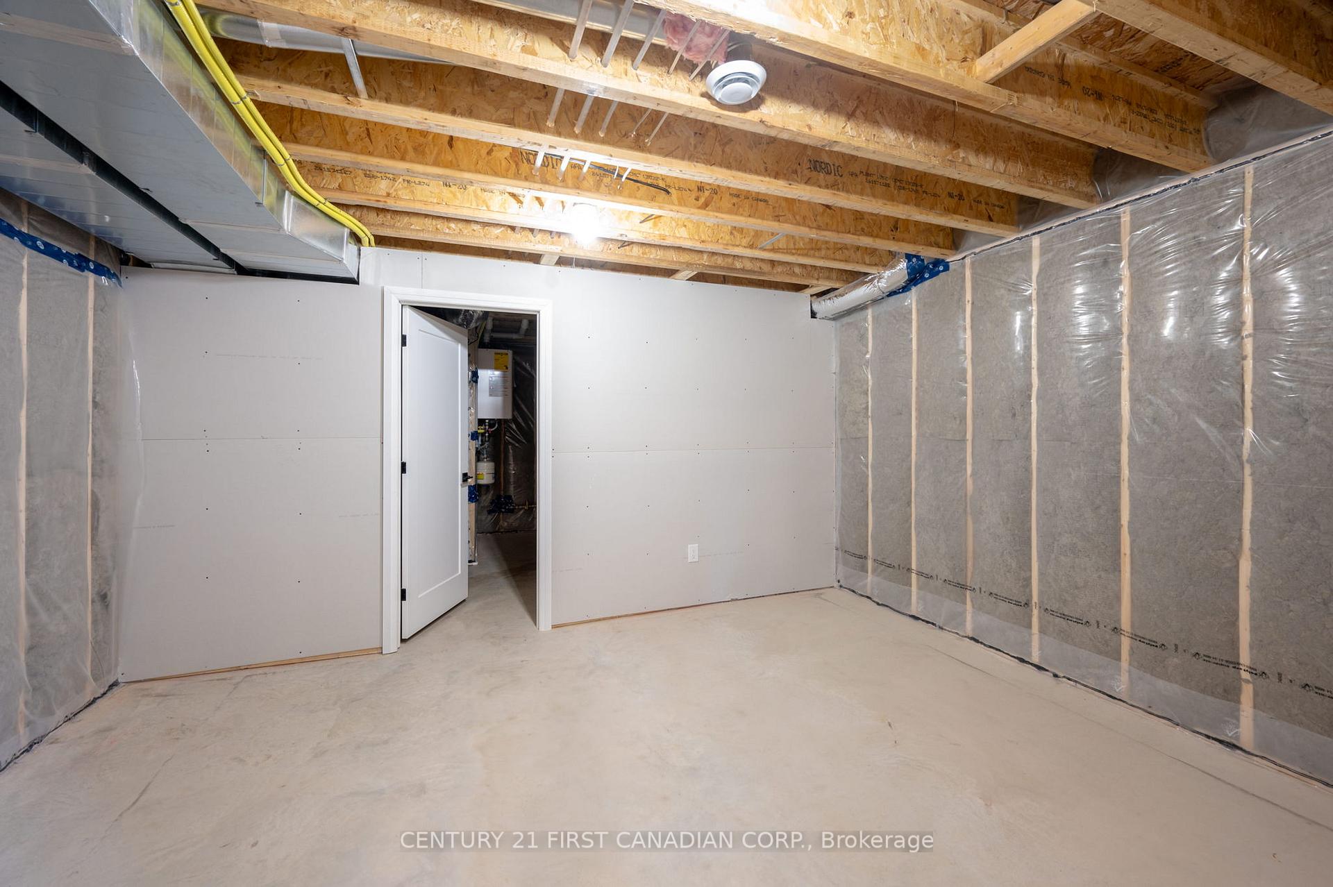 Photo 27 of Unit 3, 32 Postma Crescent, North Middlesex, Alisa Craig — HOMEH