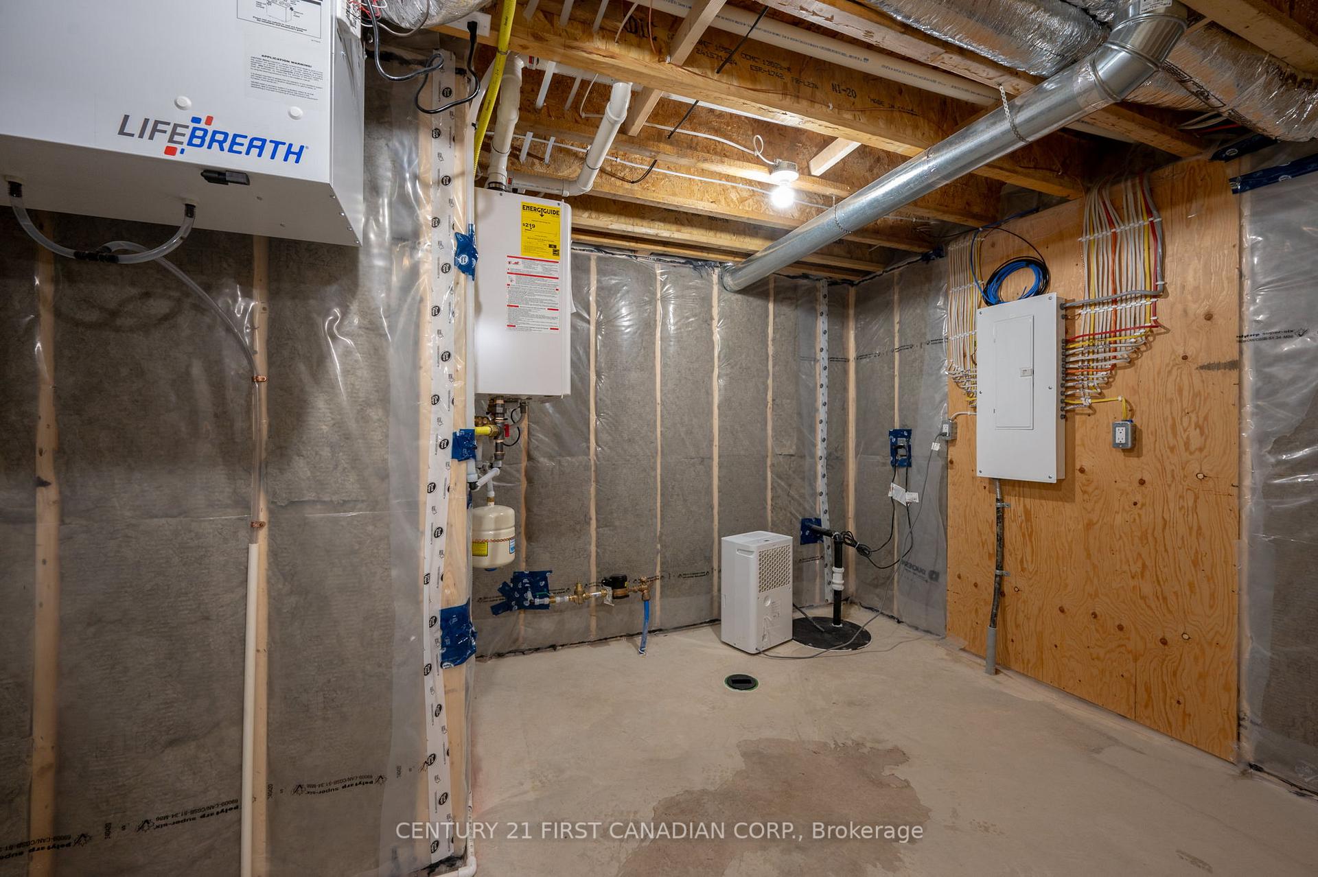 Photo 28 of Unit 3, 32 Postma Crescent, North Middlesex, Alisa Craig — HOMEH
