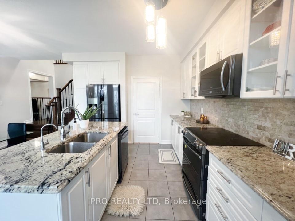 Photo 17 of 20 Roy Road, New Tecumseth, Tottenham — HOMEH
