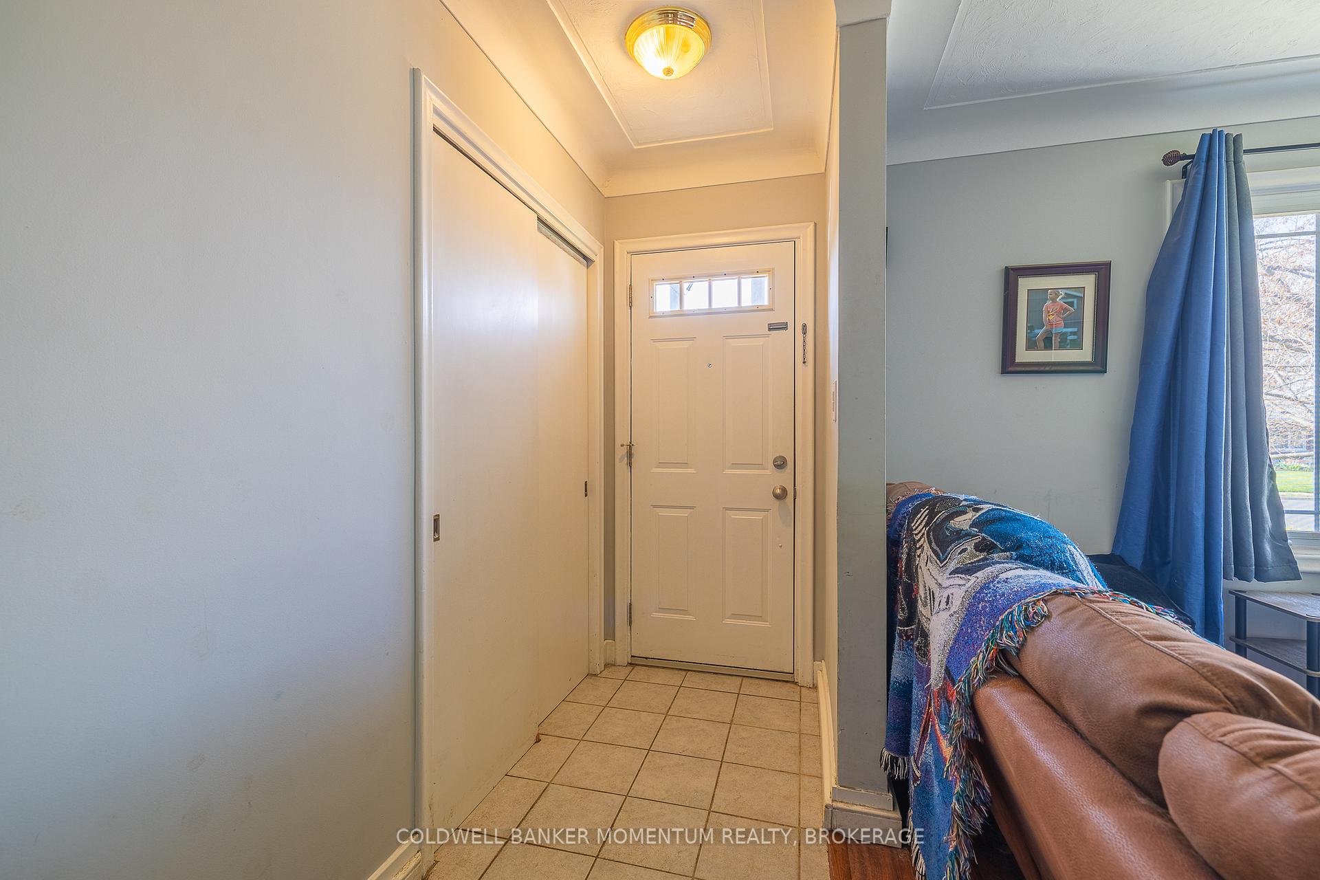 Photo 7 of 6791 O'Neil Street, Niagara Falls, Stamford — HOMEH