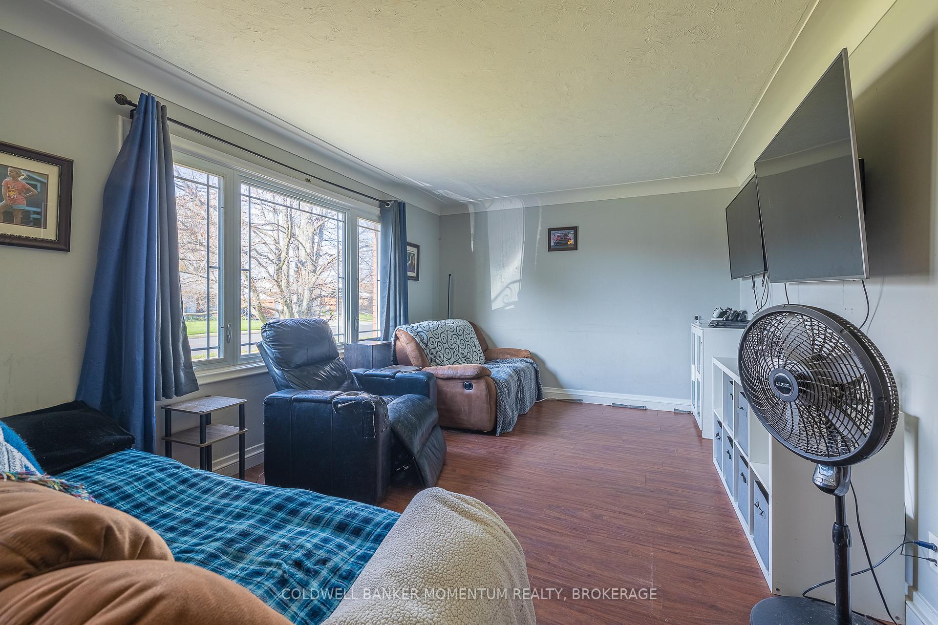 Photo 9 of 6791 O'Neil Street, Niagara Falls, Stamford — HOMEH