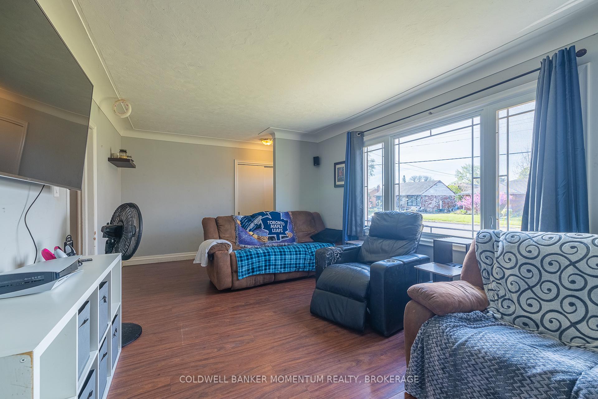 Photo 10 of 6791 O'Neil Street, Niagara Falls, Stamford — HOMEH