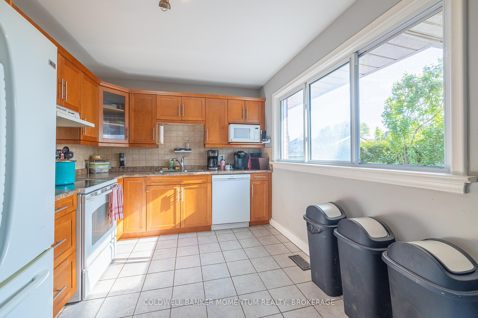 Photo 19 of 6791 O'Neil Street, Niagara Falls, Stamford — HOMEH