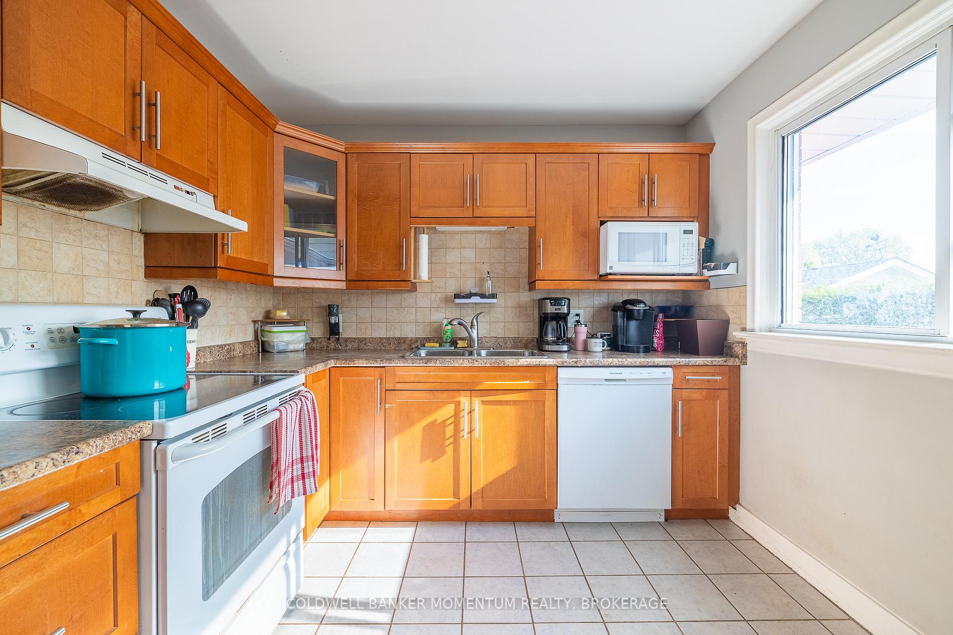 Photo 22 of 6791 O'Neil Street, Niagara Falls, Stamford — HOMEH