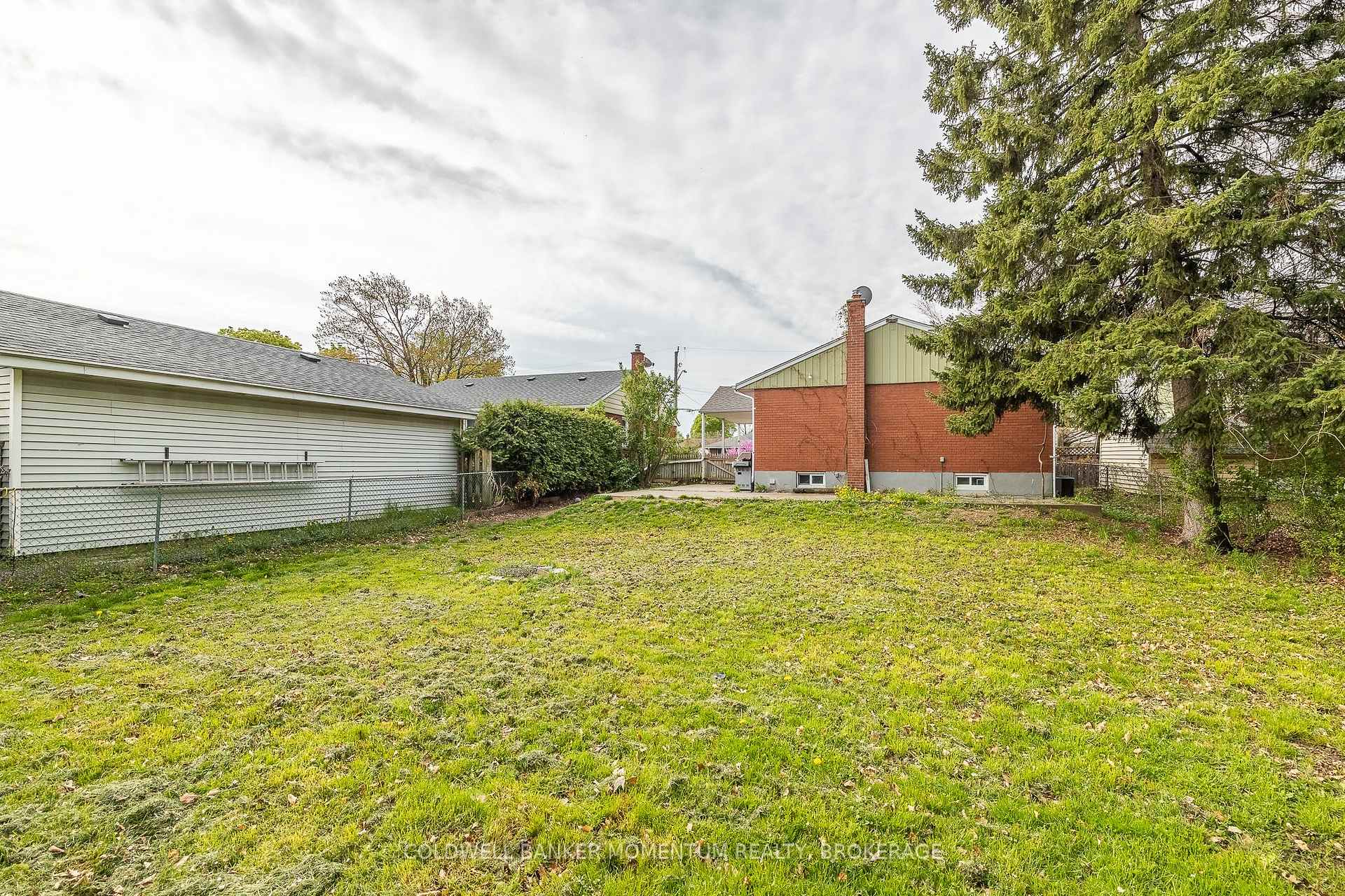 Photo 35 of 6791 O'Neil Street, Niagara Falls, Stamford — HOMEH