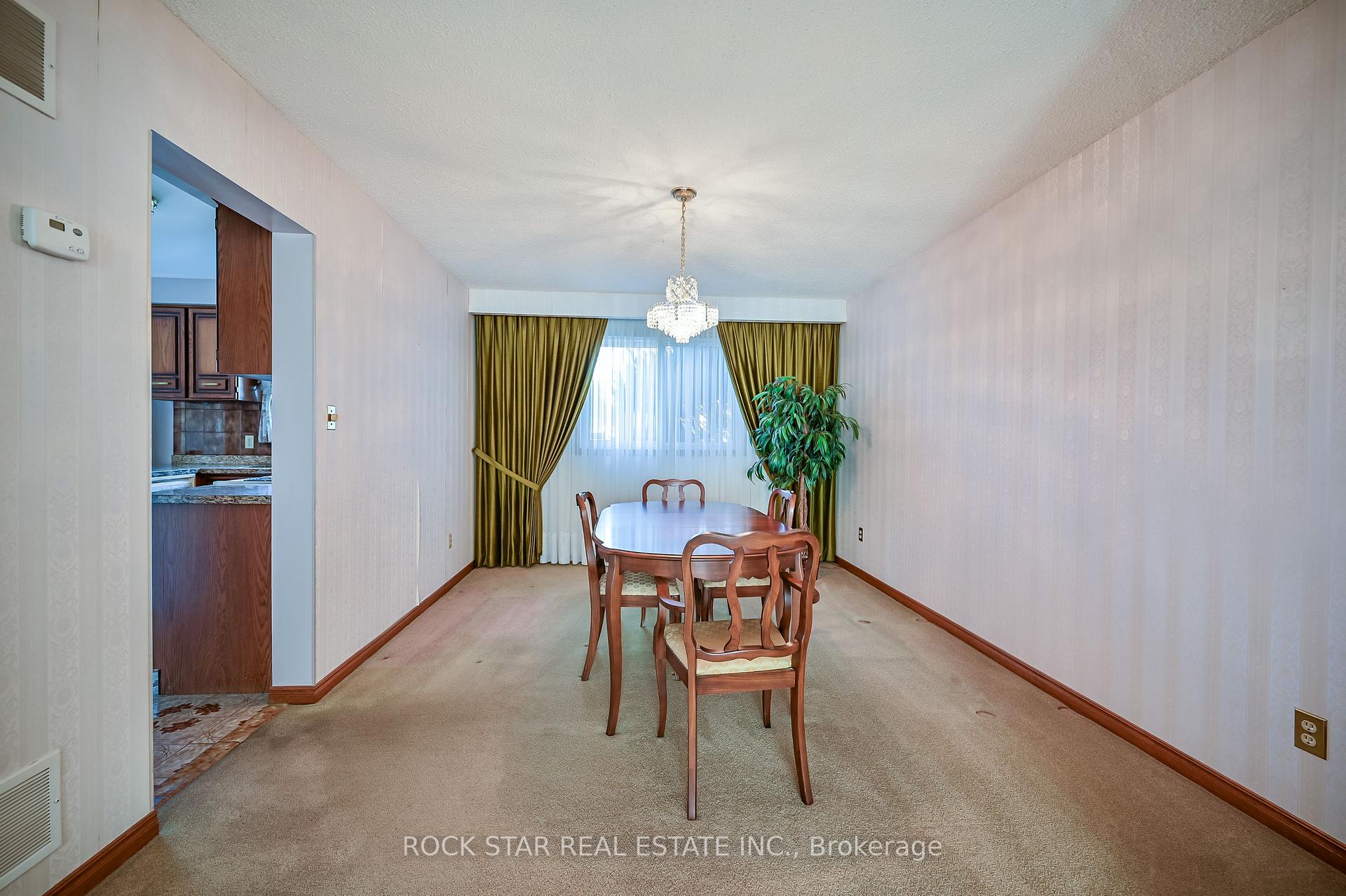 Photo 6 of 321 Creelman Road, Mississauga, Cooksville — HOMEH