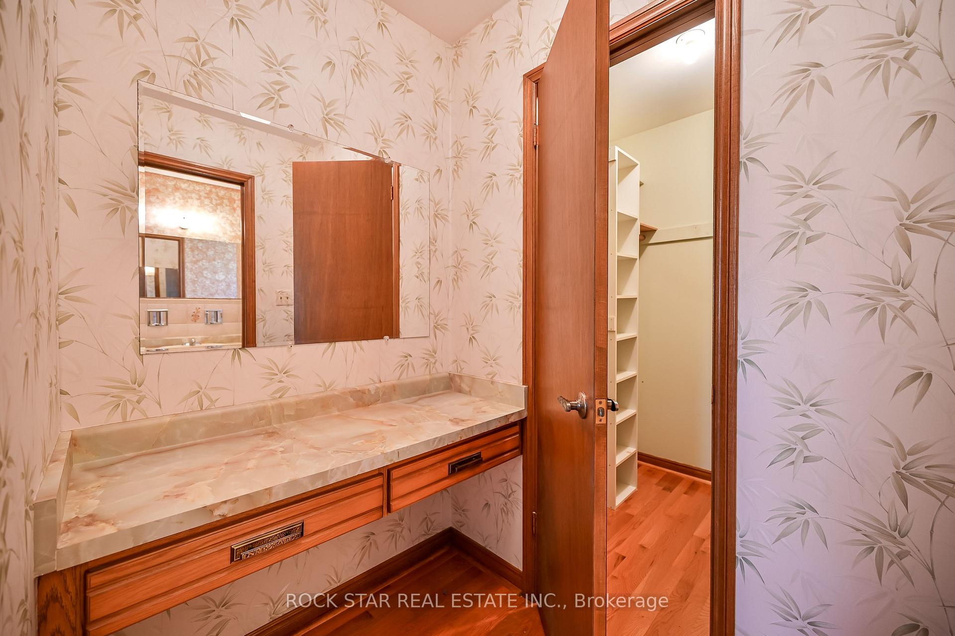 Photo 23 of 321 Creelman Road, Mississauga, Cooksville — HOMEH