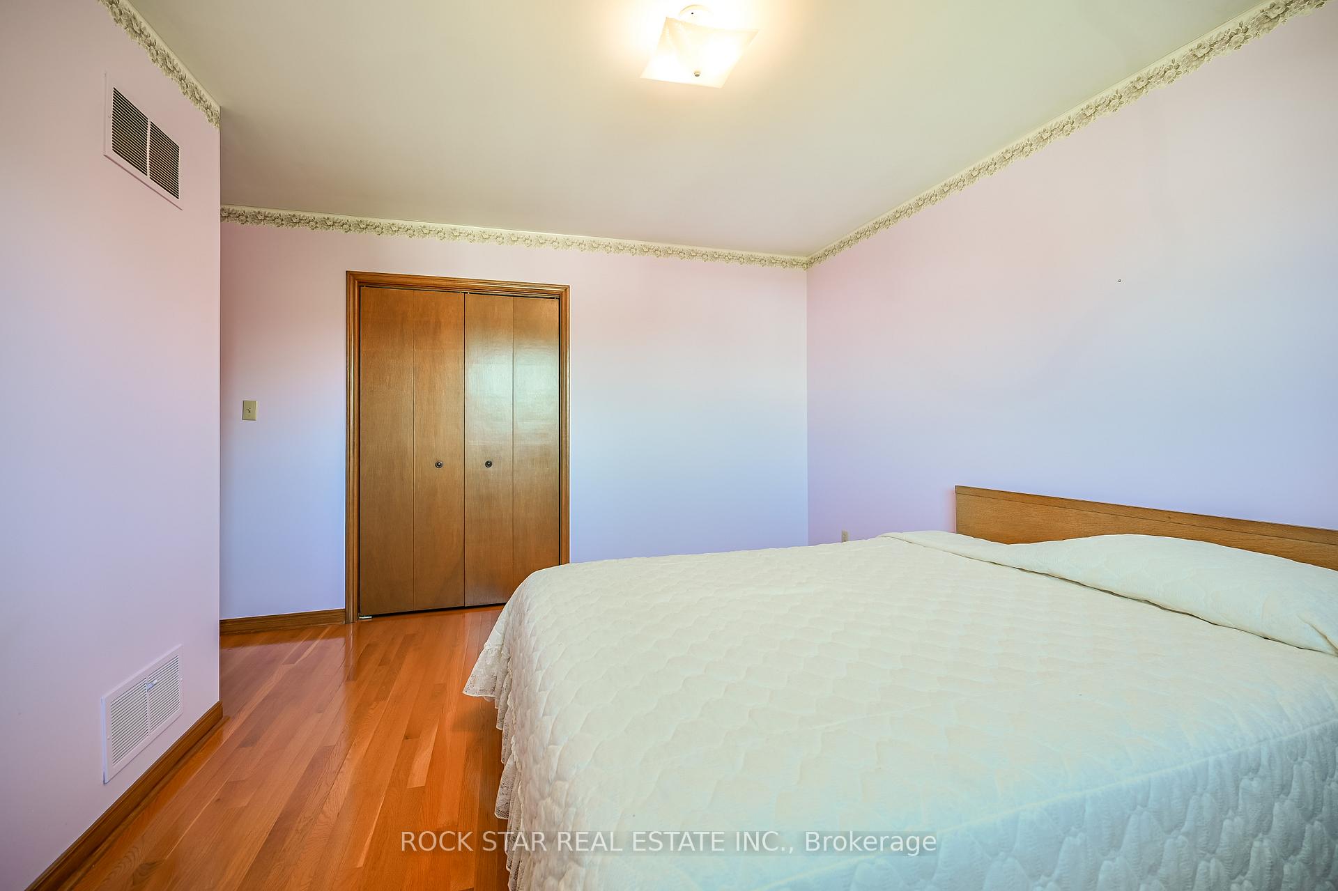 Photo 26 of 321 Creelman Road, Mississauga, Cooksville — HOMEH