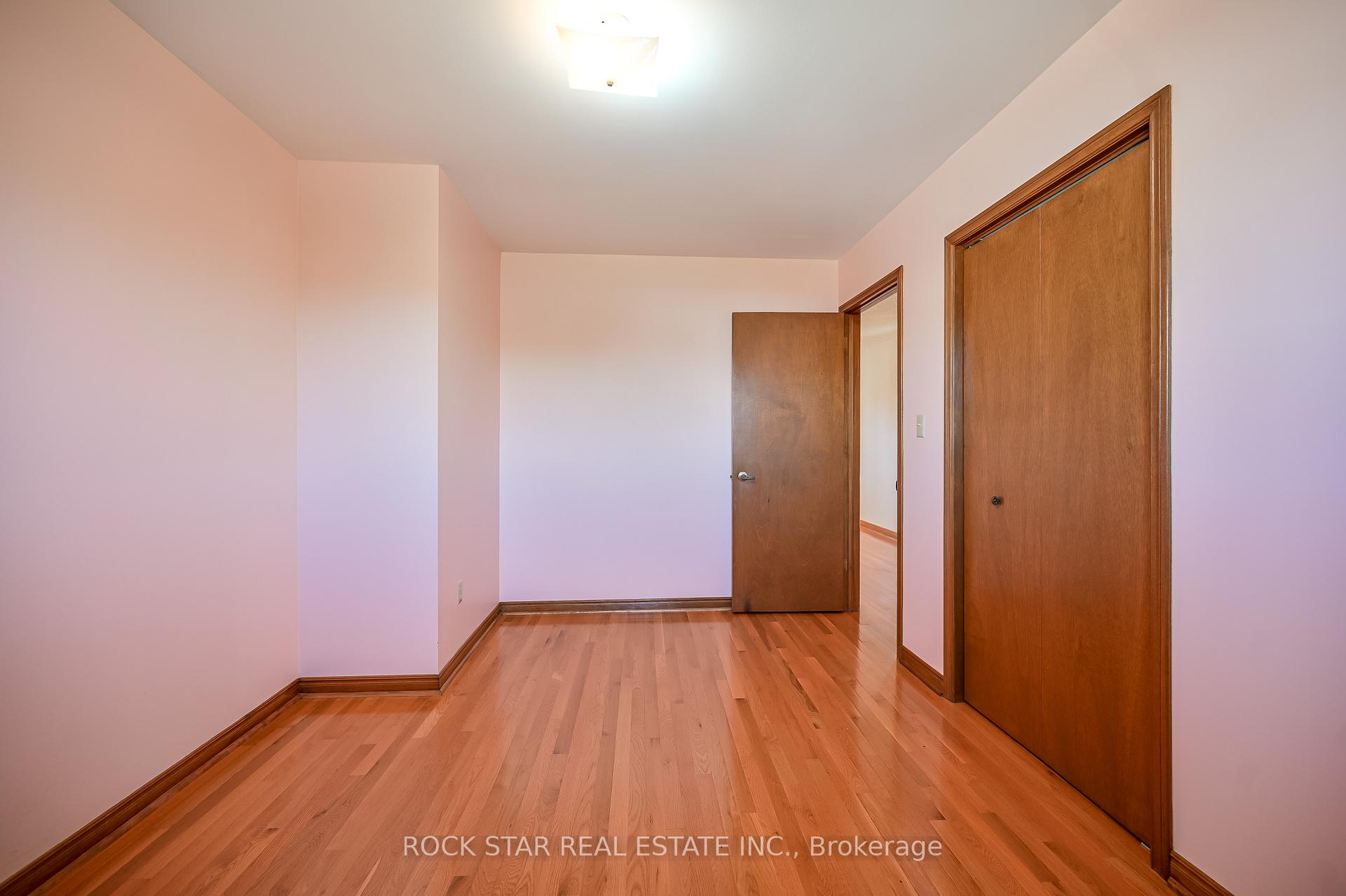 Photo 28 of 321 Creelman Road, Mississauga, Cooksville — HOMEH