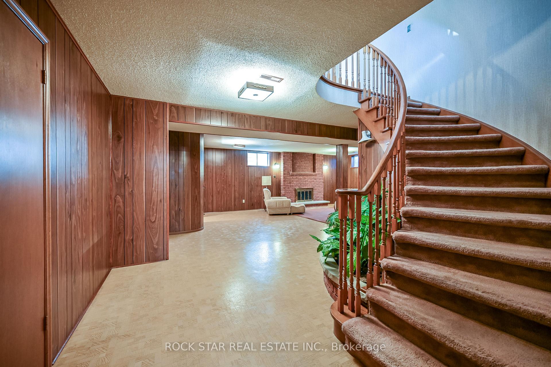 Photo 31 of 321 Creelman Road, Mississauga, Cooksville — HOMEH