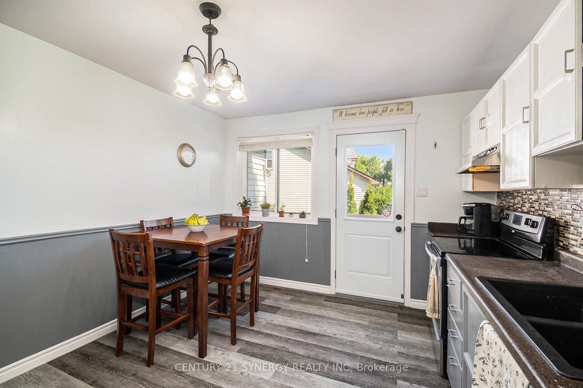 Photo 7 of 6453 Viseneau Drive, Ottawa, Chateauneuf — HOMEH