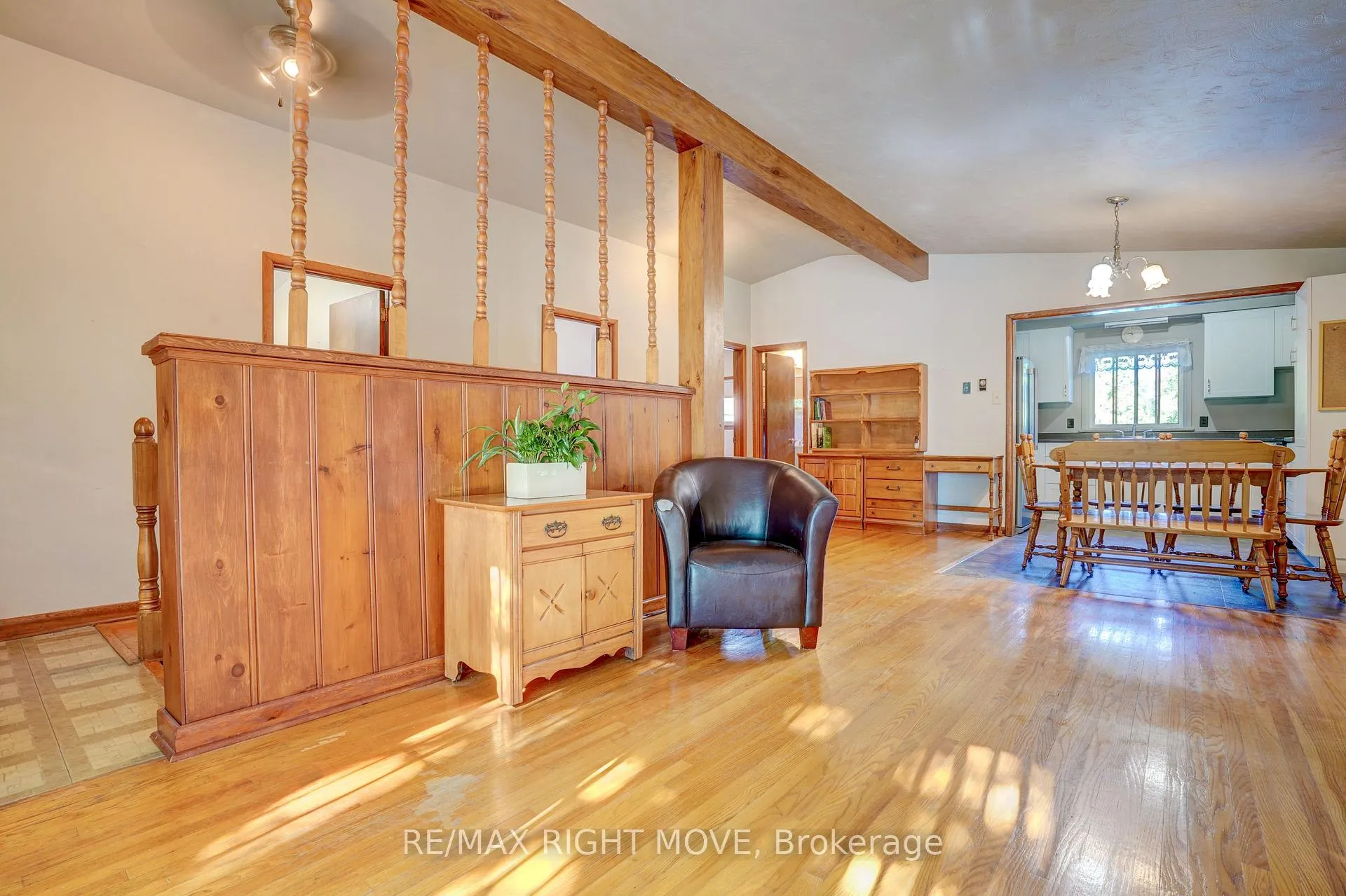 Photo 4 of 348 Collins Drive, Orillia — HOMEH
