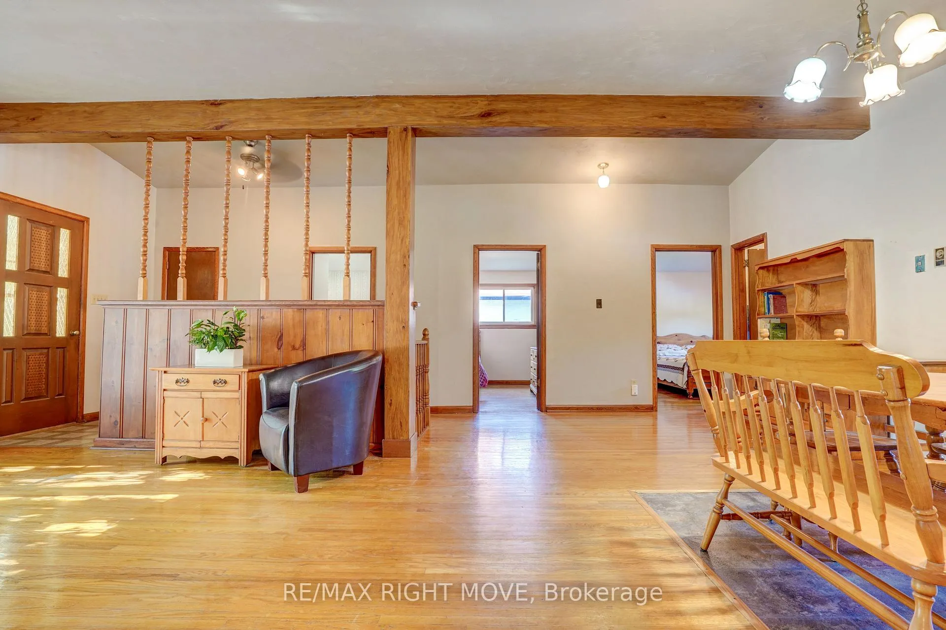 Photo 6 of 348 Collins Drive, Orillia — HOMEH